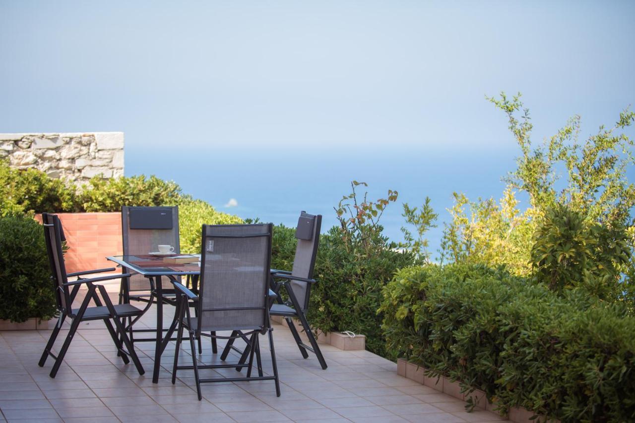 Fnk Apartments With Sea View Agia Pelagia Eksteriør billede
